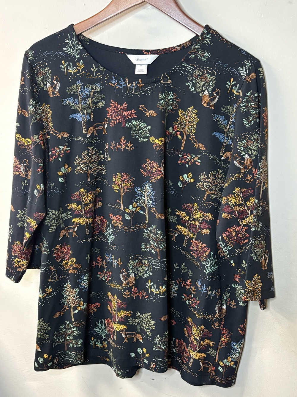 Cb Banks scoop neck size 1 X ladies top black with Multicolor Woodland Print